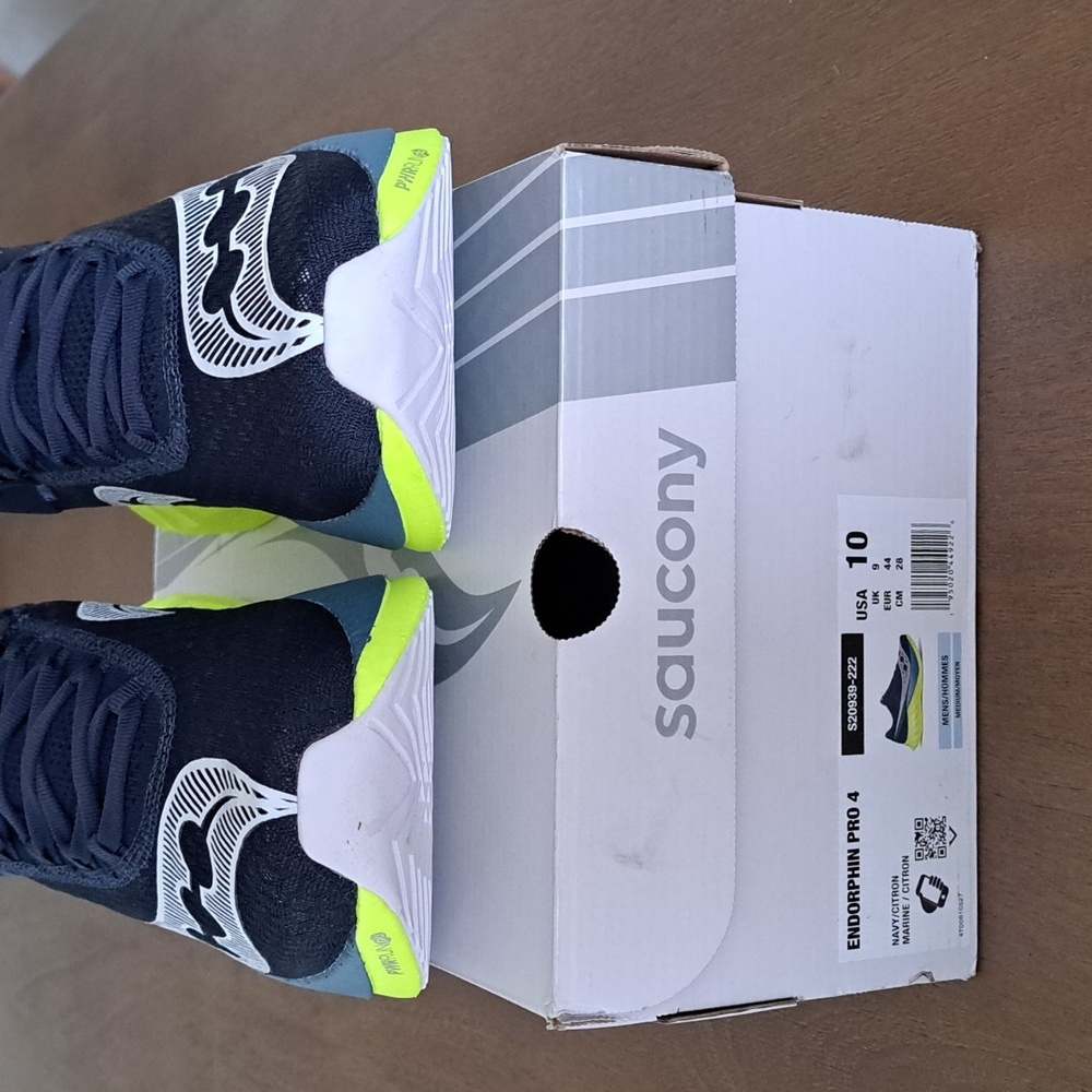 Saucony Endorphin Pro 4 Running Shoes - Color: Navy / Citron - Size: 10 - Picture 3 of 9
